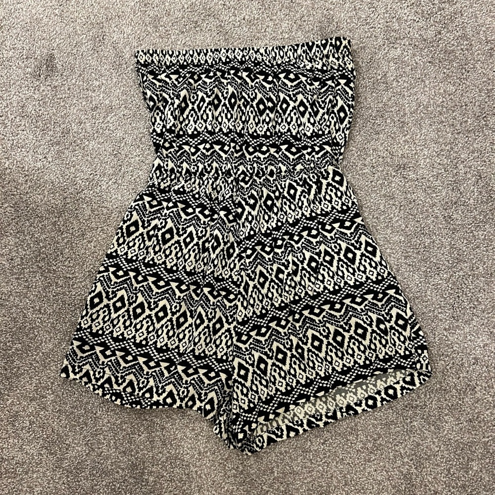 Romper - Picture 2 of 6